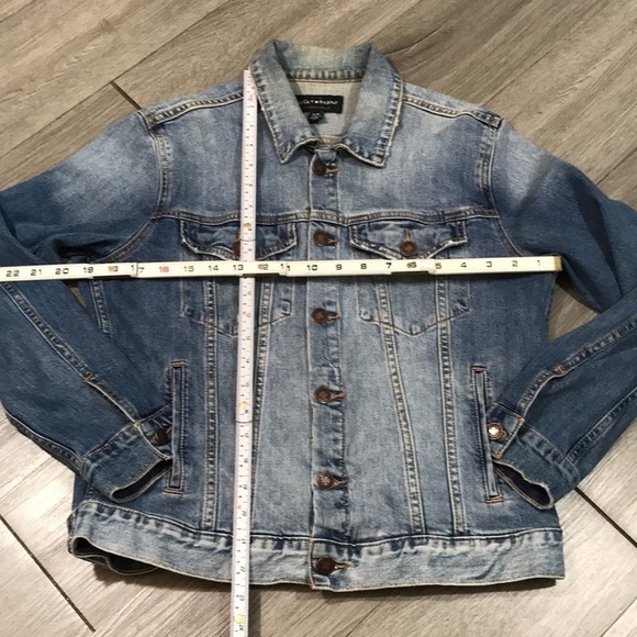 Lucky Brand “The Tomboy Trucker” Distressed Long Sleeve Vtg. Denim Jacket size L - Picture 9 of 10